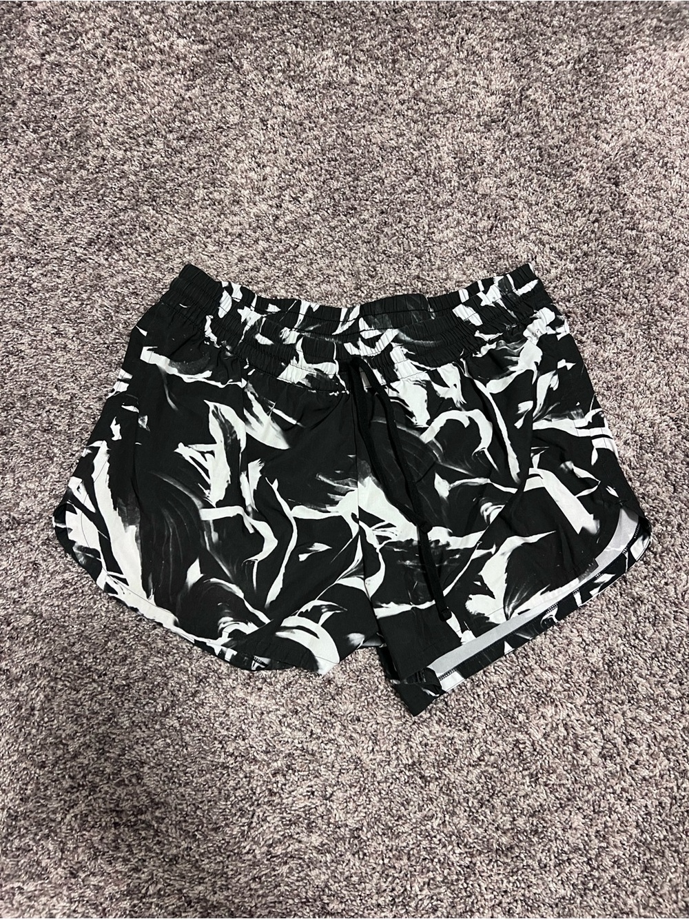DSG Black & White Abstract Print Athletic Shorts
